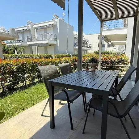 Διαμέρισμα Modern Garden Apartment, By Delta Hospitality *